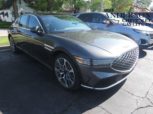 Makalu Gray 2025 Genesis G90 3.5T e-SC