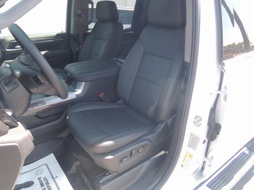 Summit White 2025 Chevrolet Silverado 2500 LTZ