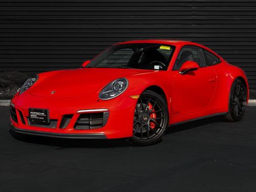 2018 Porsche 911 Carrera 4 GTS