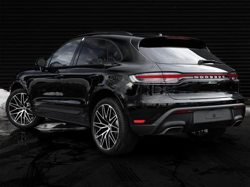 2026 Porsche Macan Base