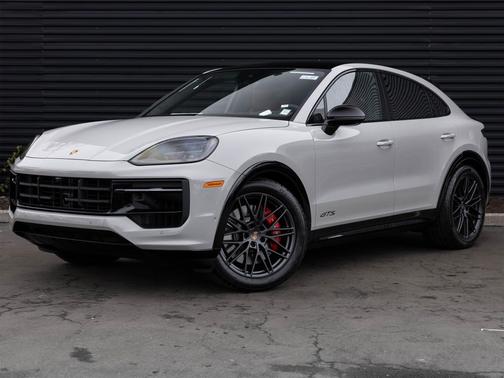 2026 Porsche Cayenne GTS