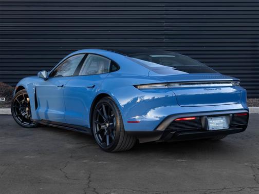 2024 Porsche Taycan GTS