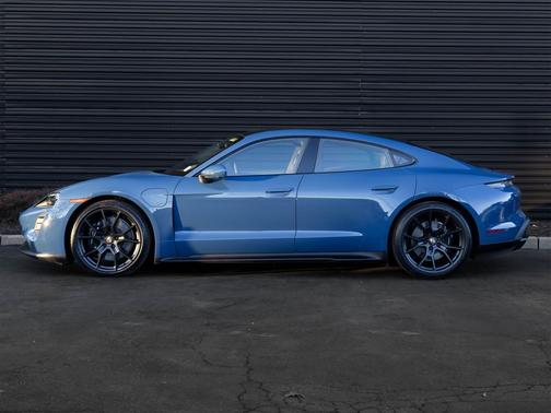 2024 Porsche Taycan GTS