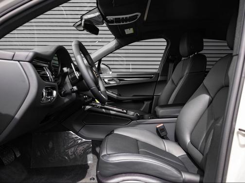 Chalk 2026 Porsche Macan Macan T