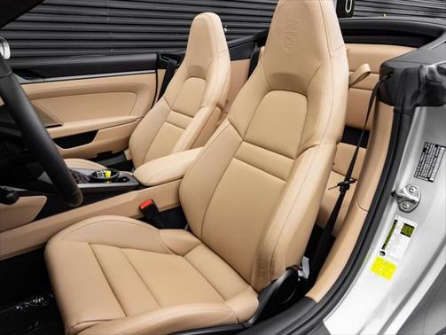 2022 Porsche 911 Carrera 4S Cabriolet