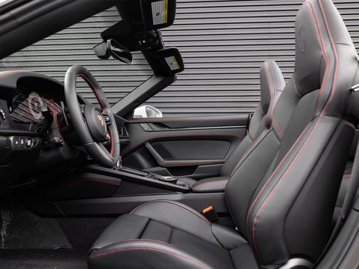 2026 Porsche 911 Carrera GTS