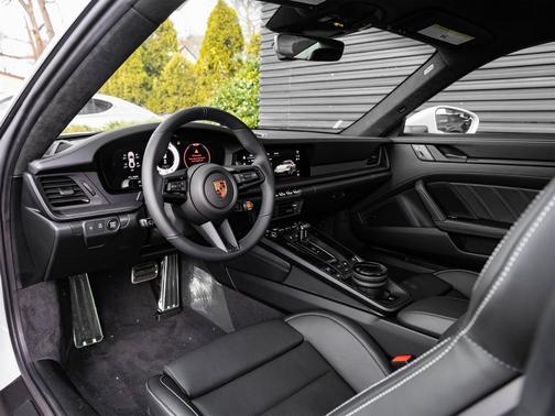 2026 Porsche 911 Carrera GTS