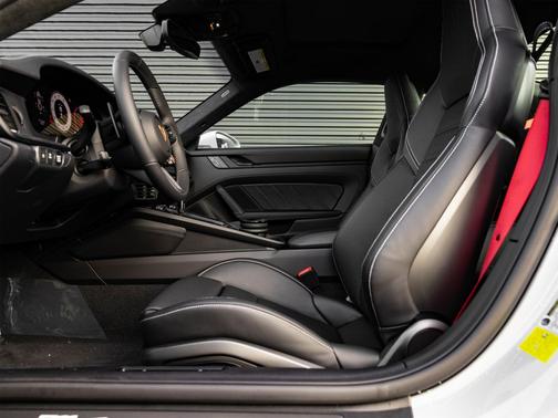 2026 Porsche 911 Carrera GTS