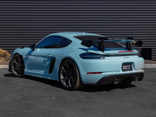 2025 Porsche 718 Cayman GT4 RS