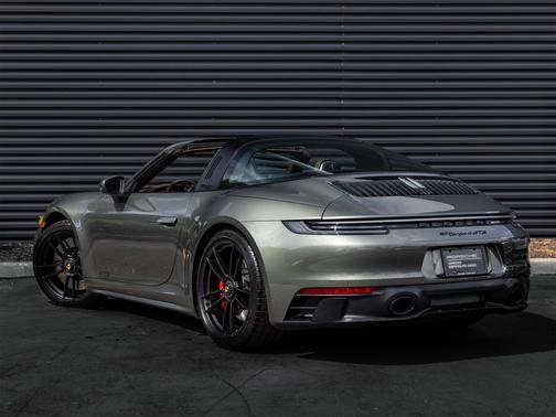 2024 Porsche 911 Targa 4 GTS