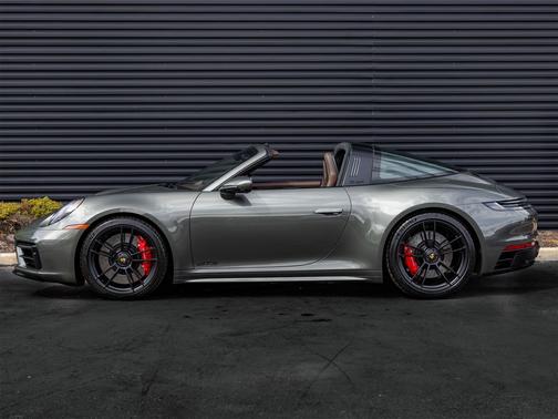 2024 Porsche 911 Targa 4 GTS