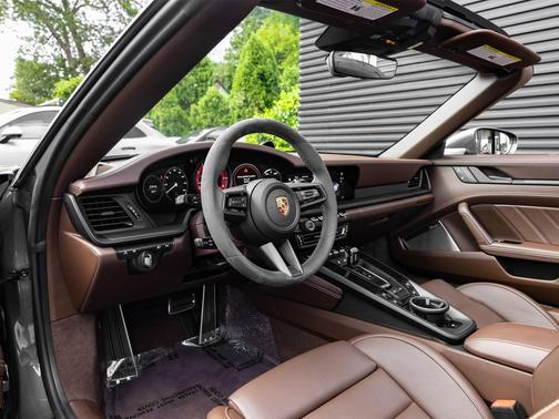 2024 Porsche 911 Targa 4 GTS