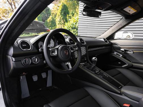 2025 Porsche 718 Cayman GTS 4.0