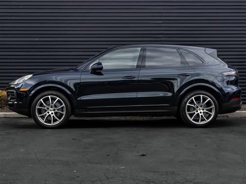 2023 Porsche Cayenne Platinum Edition