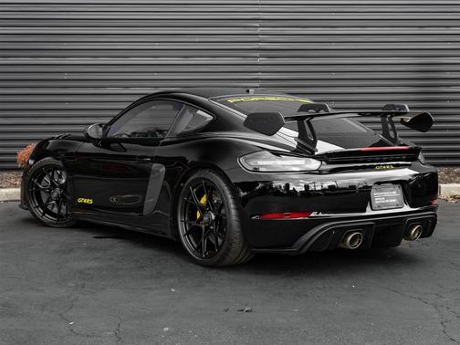 2024 Porsche 718 Cayman GT4 RS