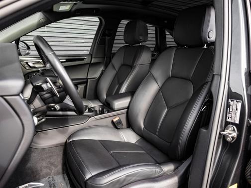 2025 Porsche Macan S