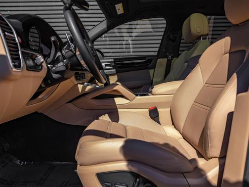 2023 Porsche Cayenne Cayenne