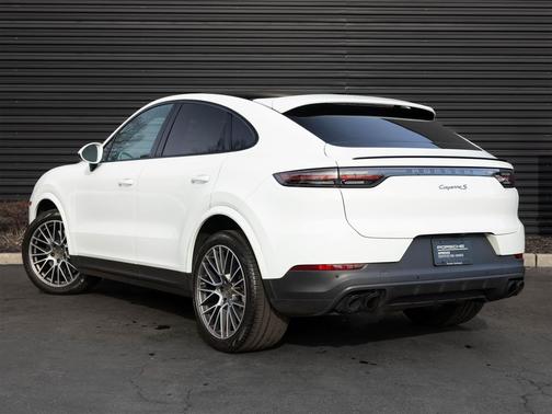 2023 Porsche Cayenne S