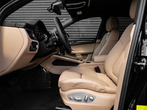2025 Porsche Macan S