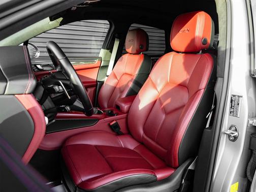 2023 Porsche Macan GTS