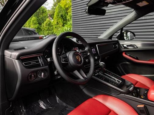 2022 Porsche Macan GTS