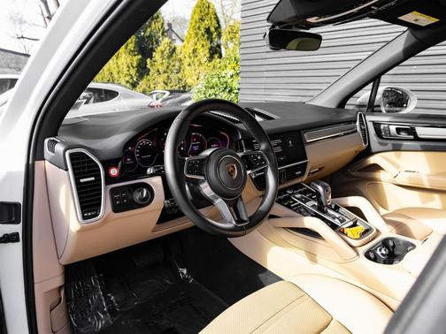 2023 Porsche Cayenne Cayenne