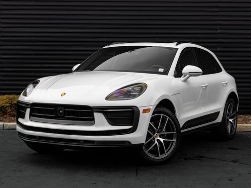 2026 Porsche Macan Base