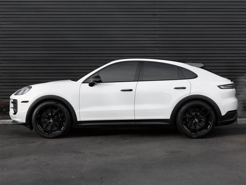 2025 Porsche Cayenne Turbo GT