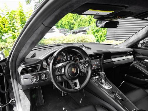2019 Porsche 911 Turbo S