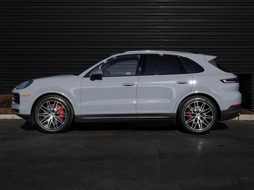 2025 Porsche Cayenne S