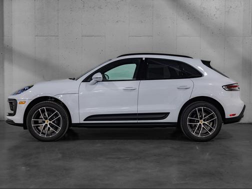 Carrara White Metallic 2026 Porsche Macan Macan
