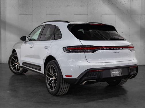 Carrara White Metallic 2026 Porsche Macan Macan