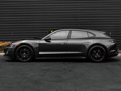2023 Porsche Taycan Cross Turismo GTS