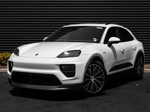 2025 Porsche Macan 4S