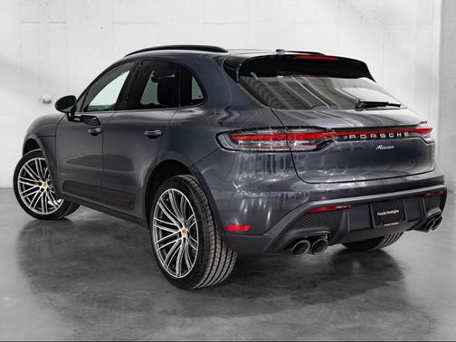 Volcano Grey Metallic 2026 Porsche Macan Macan