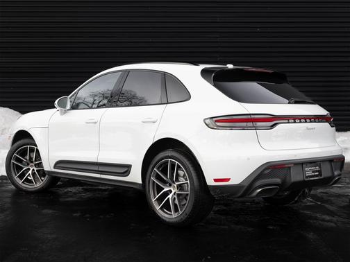 2025 Porsche Macan Base