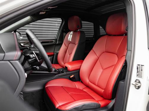 2026 Porsche Macan T