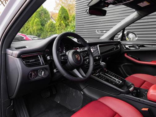 2026 Porsche Macan T