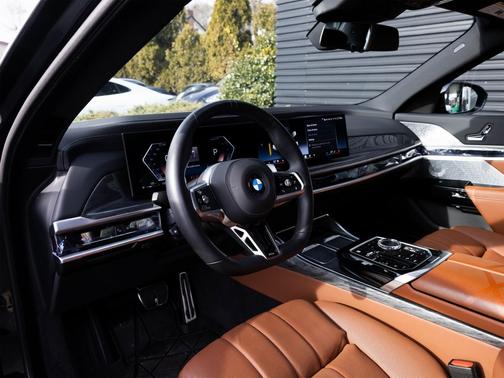 2025 BMW 760 xDrive