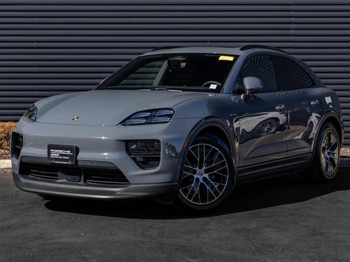 2025 Porsche Macan 4