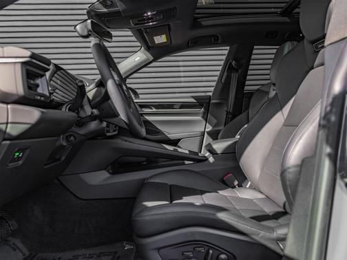 2025 Porsche Macan 4