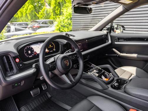 2024 Porsche Cayenne S
