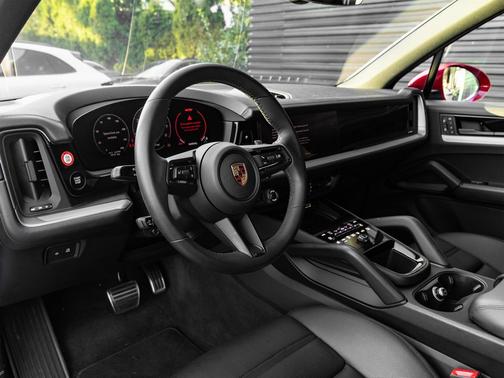 2025 Porsche Cayenne S