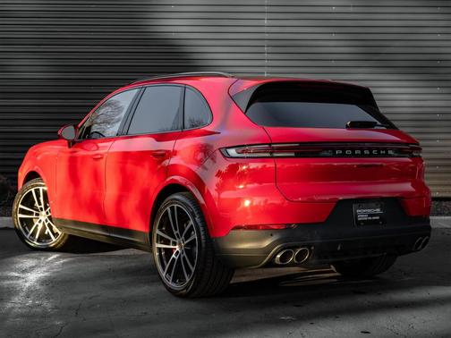 2025 Porsche Cayenne S