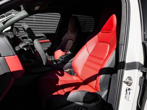 2026 Porsche Cayenne GTS