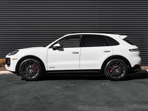 2026 Porsche Cayenne GTS