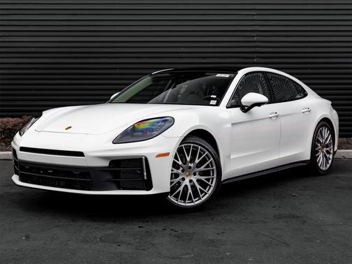 2026 Porsche Panamera 4