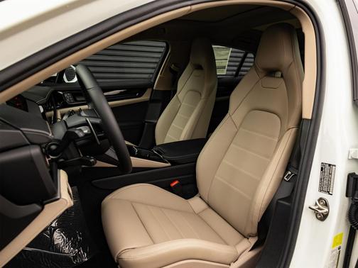 2026 Porsche Panamera 4