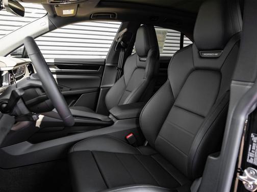 2025 Porsche Macan 4S