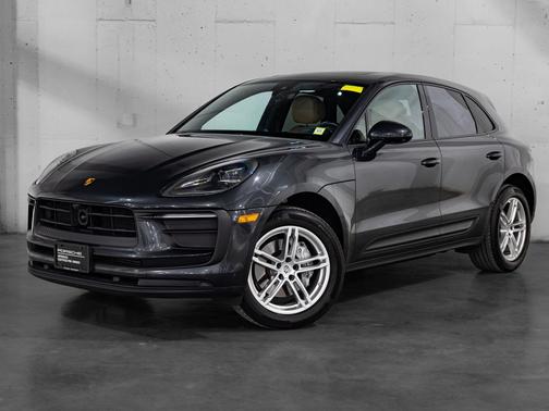Volcano Grey Metallic 2023 Porsche Macan Macan